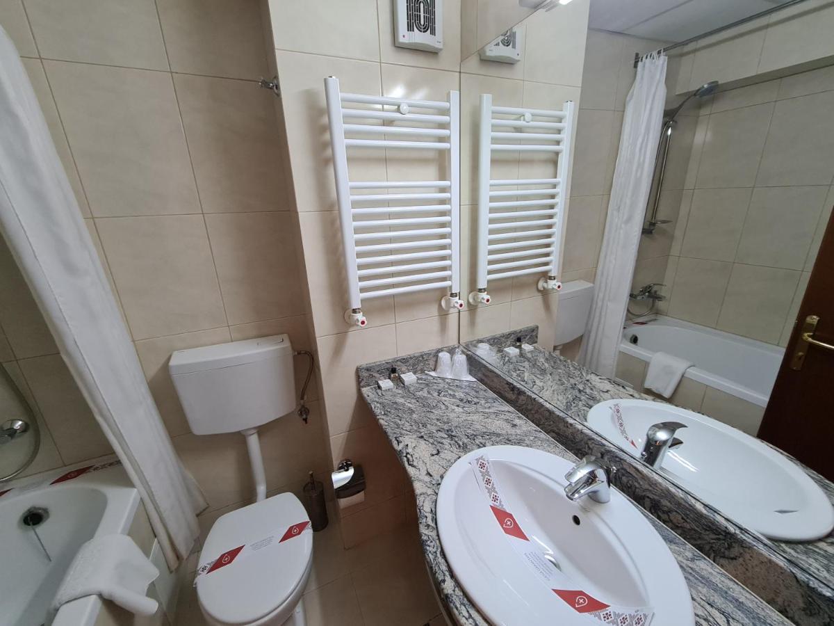 Hotel Traian 브러일라 외부 사진
