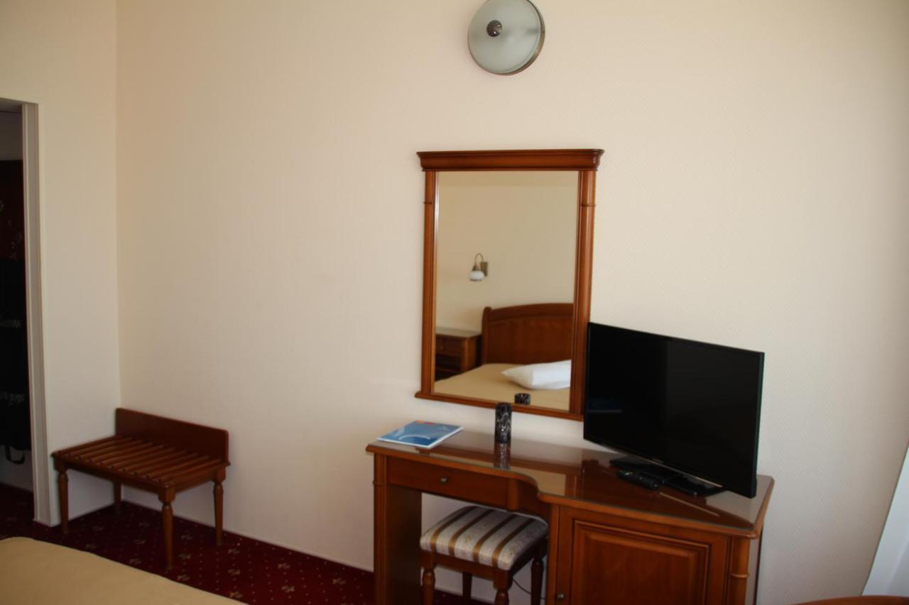 Hotel Traian 브러일라 외부 사진