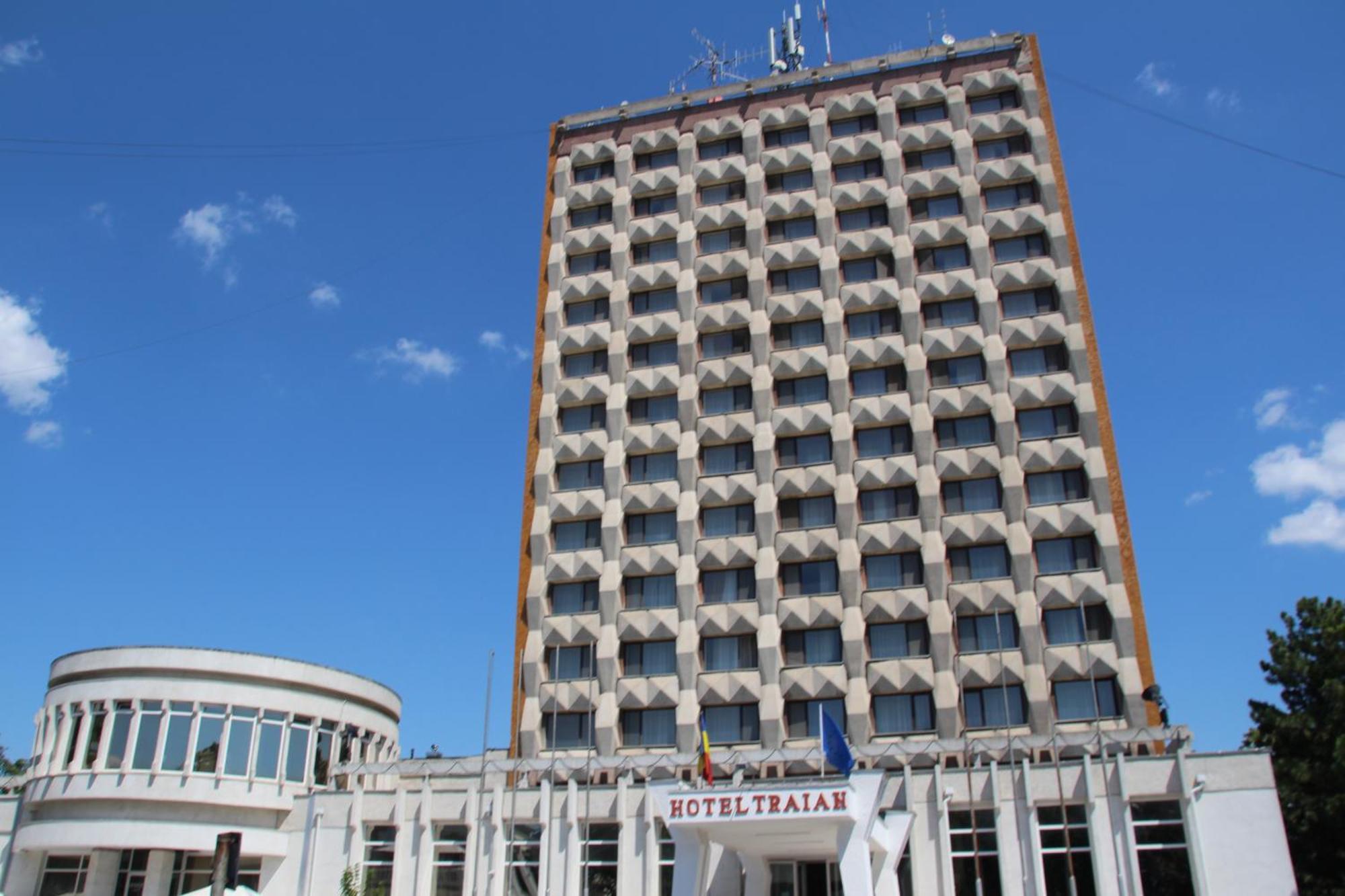 Hotel Traian 브러일라 외부 사진