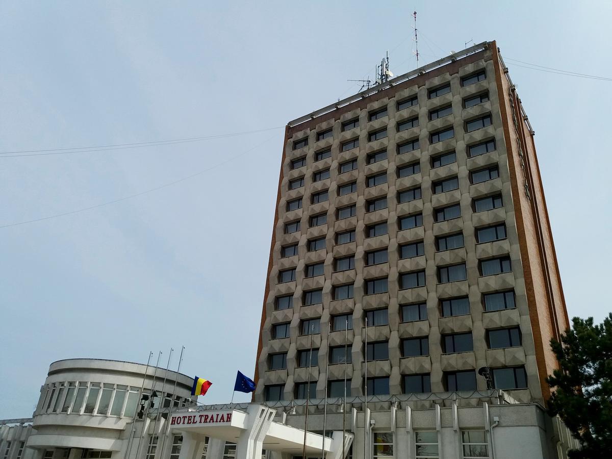 Hotel Traian 브러일라 외부 사진