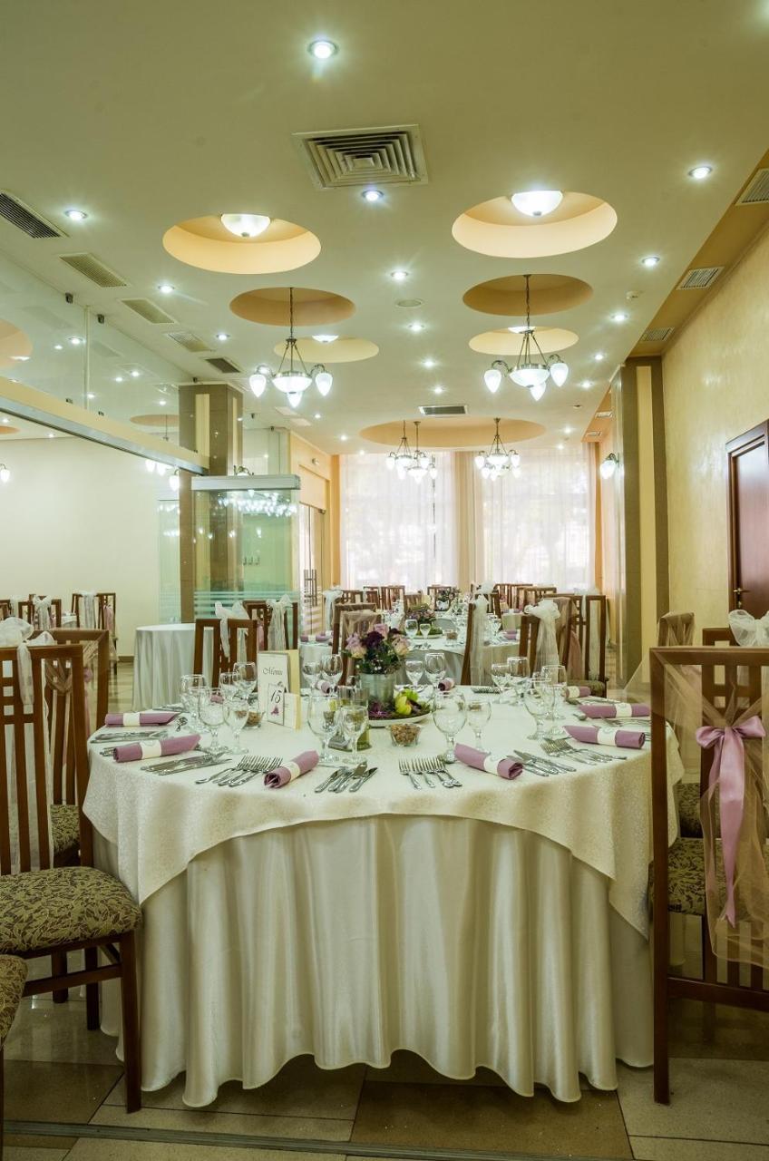 Hotel Traian 브러일라 외부 사진
